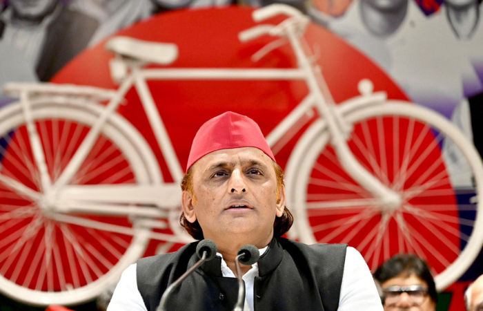 SIR માટે આટલી ઉતાવળ કેમ? વોટનો અધિકાર છીનવી રહી છે ભાજપ: અખિલેશ યાદવનો ગંભીર આરોપ