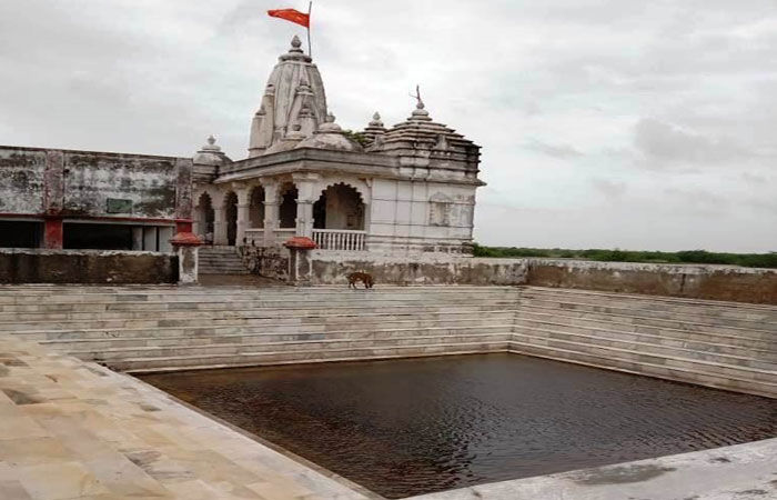 મહાભારતનાં યુદ્ધ બાદ પ્રાચીન પિંડારા તીર્થક્ષેત્રમાં પાંડવોએ પીંડદાન કર્યું હતું