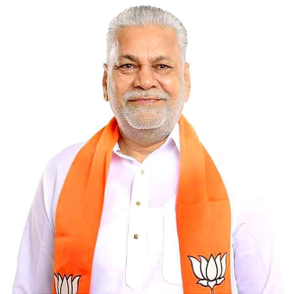 Rajkot: Paresh Dhanani concedes, Congratulates Parshottam Rupala on victory