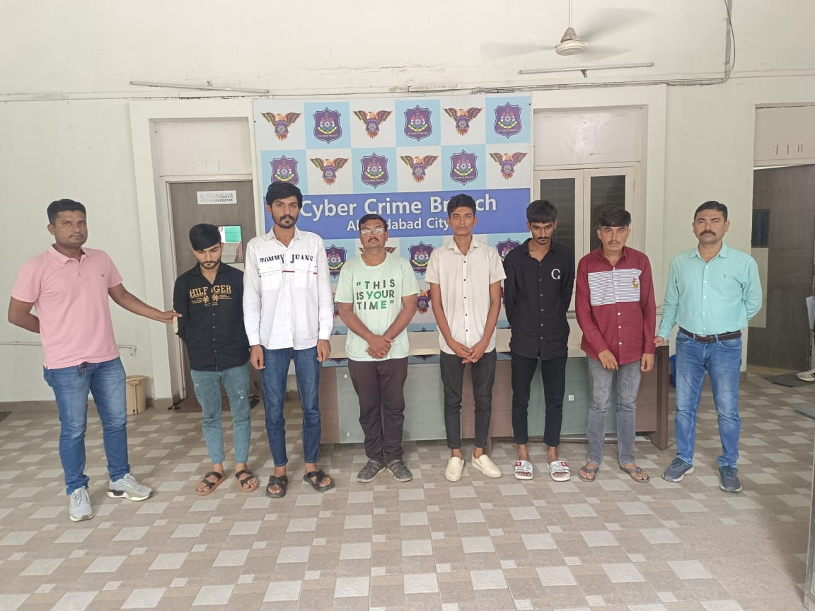 સિનિયર સીટીઝનને ડીજીટલ એરેસ્ટ કરી ૧.૩૬ કરોડ પડાવનાર ગેંગ ઝડપાઇ