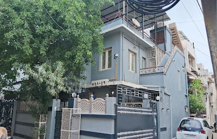 જામનગરમાં પટેલ કોલોની સ્થિત બંગલામાં તસ્કરોનો હાથફેરો : 2.55 લાખની માલમતા ઉઠાવી ગયા