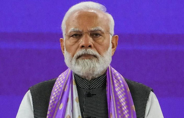 મોદીનું મૌન : વિપક્ષોની સંસદમાં અકળામણ