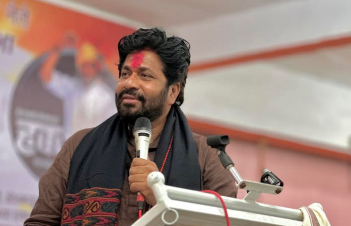 'આત્મહત્યા નહીં કરવાની, ધારાસભ્યોને જ મારી નાખવાના...' પૂર્વ MLAની ખેડૂતોને વિચિત્ર સલાહ