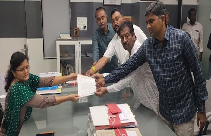 જામનગર મહાનગરપાલિકાની ચૂંટણી નિષ્પક્ષ રીતે યોજાય તે અંગે કોંગ્રેસનું આવેદન