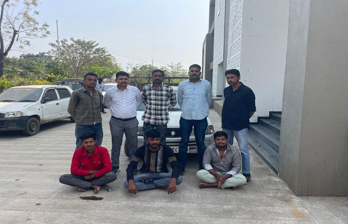 ધોળકાના પીસાવાડામાં 2 ગાયોની ચોરી કરી કતલ કરનાર 3 શખ્સ ઝડપાયા