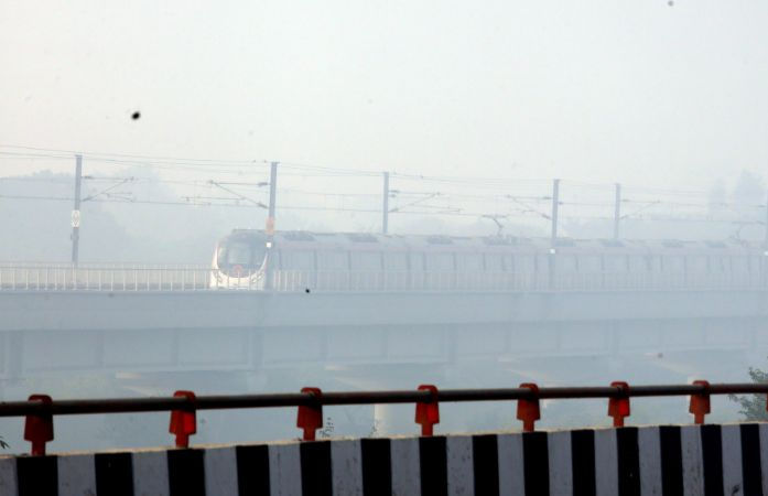 વાયુ પ્રદૂષણે દિલ્હીની દશા બગાડી, AQI 400 પાર, 50% કર્મચારીઓને વર્ક ફ્રોમ હોમની સલાહ