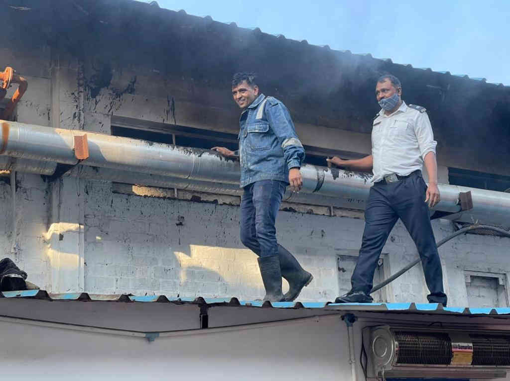 ફાયર સેફટીના સાધનોનો અભાવ ધરાવતી અમરાઈવાડીની દવાઓનું પેકેજીંગ કરતી લેબોરેટરીમાં આગ,૬૦ લોકોને રેસ્કયૂ કરાયા