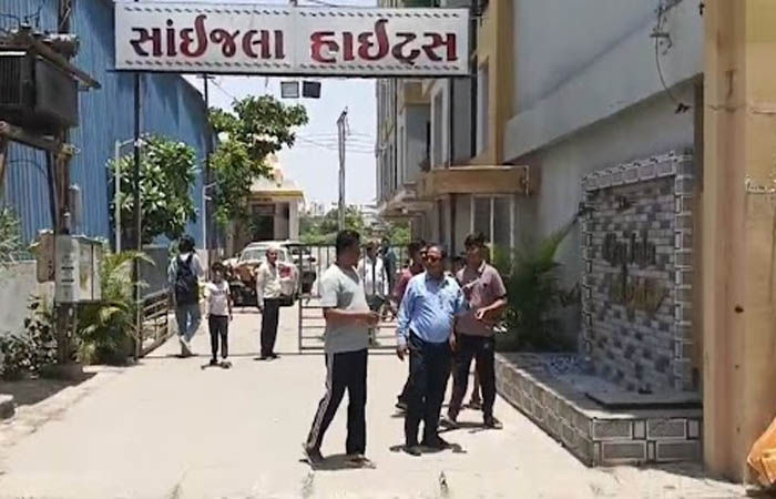 વડોદરામાં લોકોનો ફરી હોબાળો, સ્માર્ટ મીટર લગાવવા ગયેલી વીજ કંપનીની ટીમને પાછા જવું પડ્યું