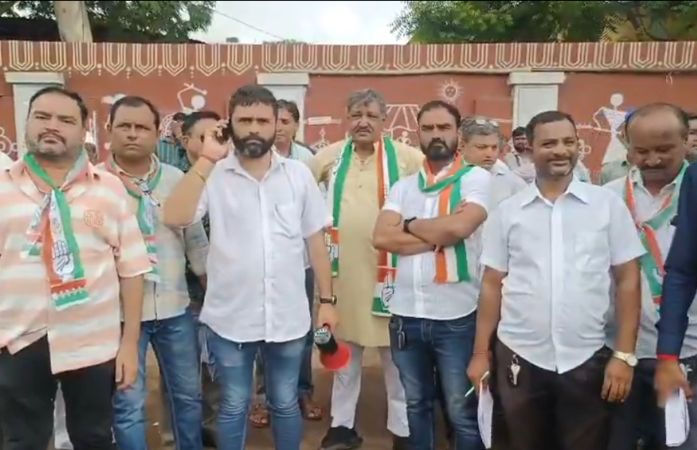 મોરબીમાં પ્રજાના પ્રશ્નો મુદ્દે કોંગ્રેસે મહાપાલિકા કચેરીને માથે લીધી, પોલીસનો ચુસ્ત બંદોબસ્ત ગોઠવાયો