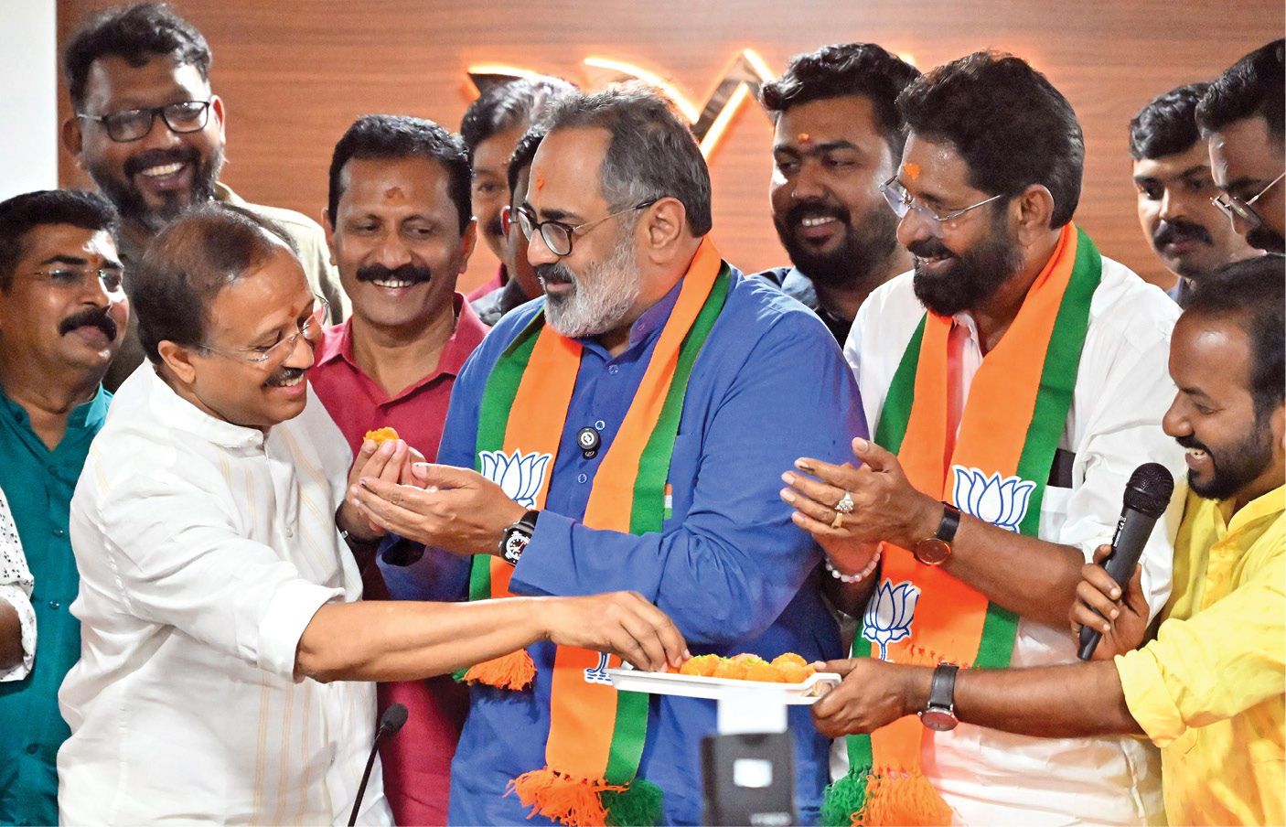 લેફ્ટના છેલ્લા કિલ્લામાં પડવા લાગી તિરાડ? સબરીમાલા મંદિરમાં સોનાની ચોરીનો કેસ ભારે પડ્યો!