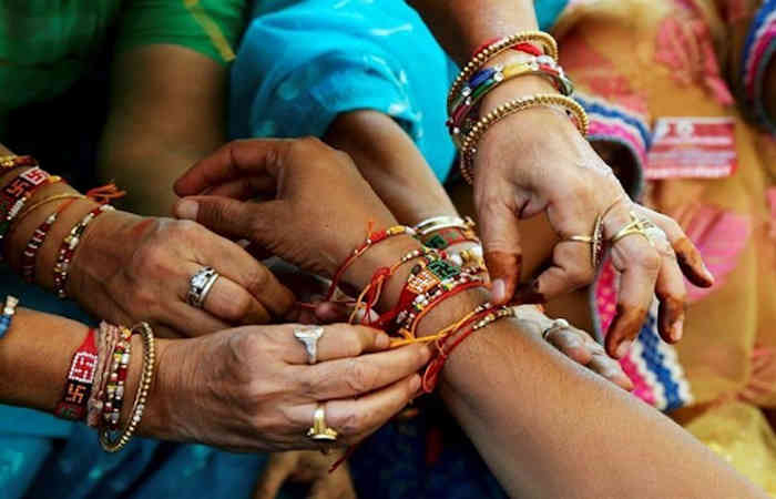 સોનુ ભલે સાતમા આસમાને હોય ભાઇના કાંડે તો "સોના"ની રક્ષા જ શોભે