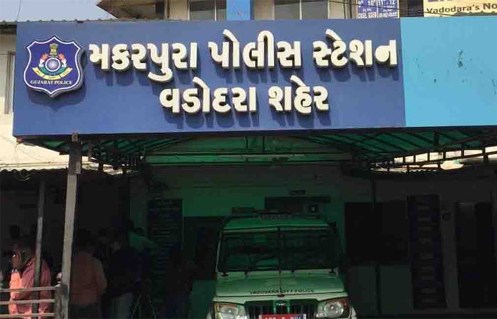 મહિલા પ્રોફેસરના ઘરમાંથી કામવાળી 17 તોલાના સોનાના દાગીના લઈ ગઈ