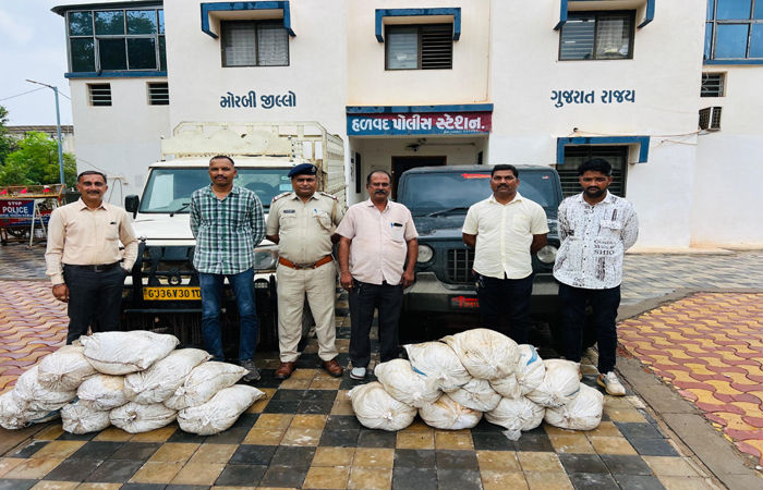 દારૂ, કાર સહિત 15 લાખનો મુદ્દામાલ જપ્ત કરાયો : બે શખ્સ સામે ગુનો નોંધાયો
