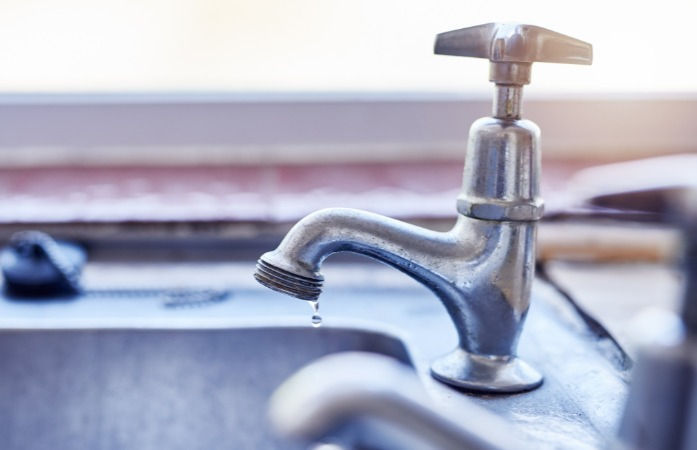 57% households in Gujarat lack access to drinkable water through taps, reveals govt data