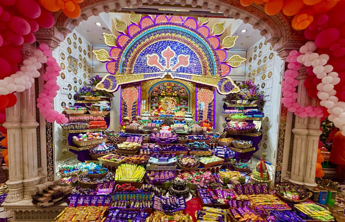 શ્રાવણ માસની અમાસે શ્રીકષ્ટભંજન દેવ હનુમાનજી દાદાને 1 હજાર કિલોથી વધારે ચોકલેટનો શણગાર