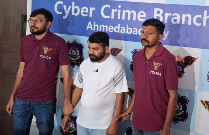 VIDEO: આંતરરાજ્ય જોબ ફ્રોડનો પર્દાફાશ: નકલી સરકારી ઓફર લેટર્સથી છેતરપિંડી, ઝારખંડના મુખ્ય આરોપીની ધરપકડ