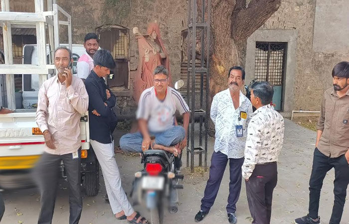 સુરેન્દ્રનગર મનપાના ઇલેક્ટ્રિક વિભાગના કર્મીઓની હડતાળથી શહેરમાં અંધારપટ