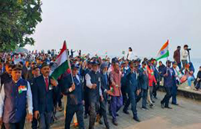 મરીન ડ્રાઇવ પર રવિવારે શાનદાર વેટરન્સ-ડે પરેડ