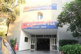 સાણંદના શીયાવાડામાં ત્રાટકેલા લૂટારૂઓએ કુહાડી બતાવી લૂંટ આચરી