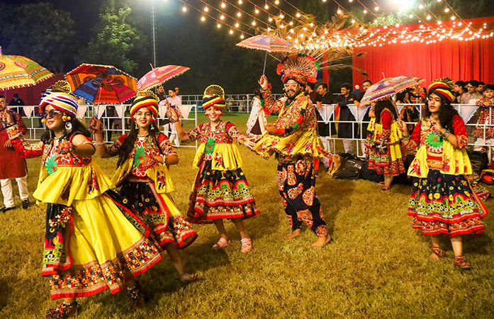 ગરબા રાસ તો બારે માસ: નવરાત્રિની પૂર્વ સંધ્યાએ ભાતીગળ રાસ-ગરબાનો સંપૂર્ણ ઓથેન્ટિક શૉ