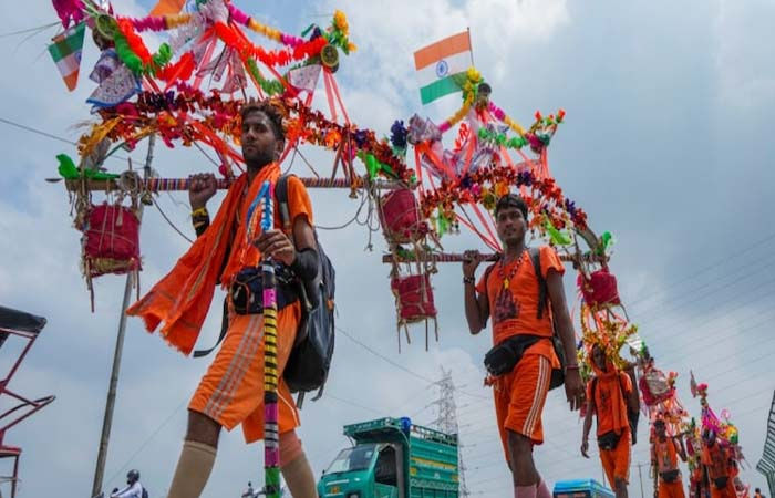 કાવડ યાત્રામાં હવે હોકી-બેઝબોલ બેટ નહીં લઈ જઈ શકાય... DJ વિવાદ બાદ તંત્રની કડકાઈ