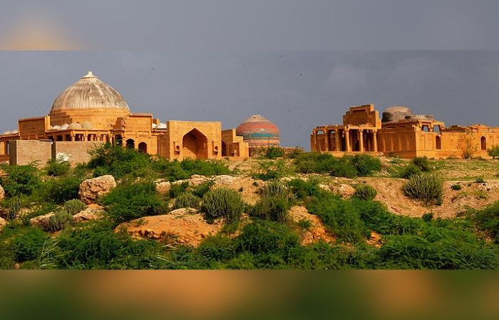 Pakistan cuts short religious tour of 37 Kutchi pilgrims, sends them back