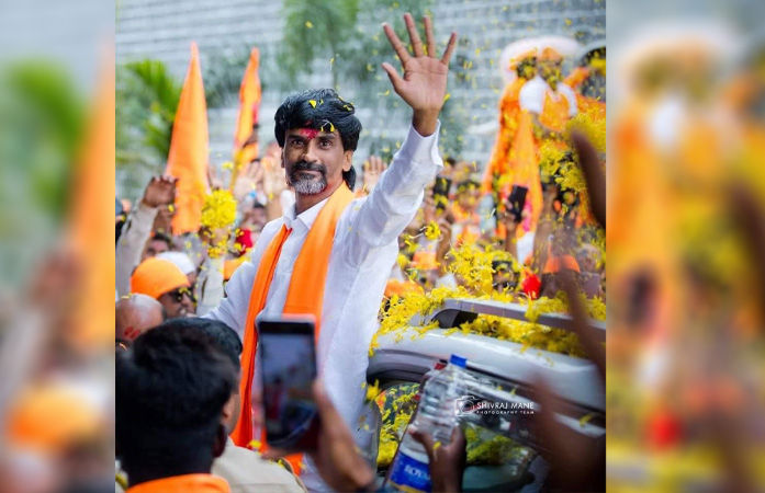 મરાઠા આંદોલનને કારણે મુંબઈ થંભી ગયું, હજારોની ભીડ રસ્તે ઉતરી, મનોજ જરાંગે ફરી ભૂખ હડતાળ પર