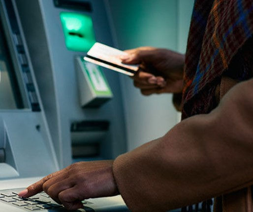 Thief sprays CCTV, steals ₹44 lakh from SBI ATM in Vyara