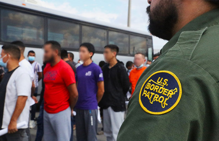 Indians form 3rd largest illegal immigrant population in US: Report