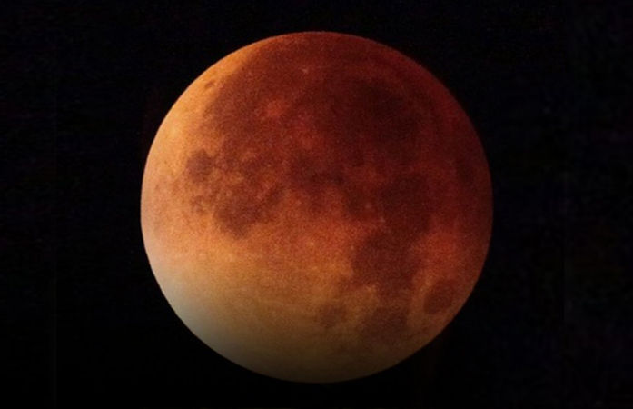 Chandra Grahan 2025: પૈસાની તંગીથી પરેશાન હોવ તો ચંદ્રગ્રહણના દિવસે ખાસ કરો આ ઉપાય