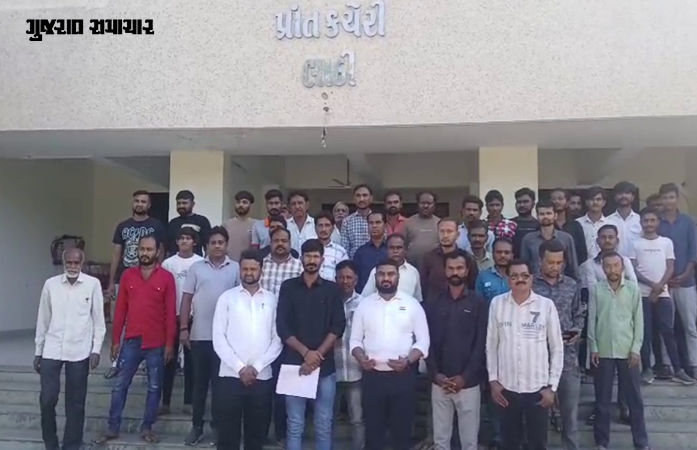 અમરેલી: ખોટા કેસ અને બજેટ ફાળવણી મુદ્દે ઠાકોર સમાજમાં રોષ, પ્રાંત અધિકારીને પાઠવ્યું આવેદનપત્ર