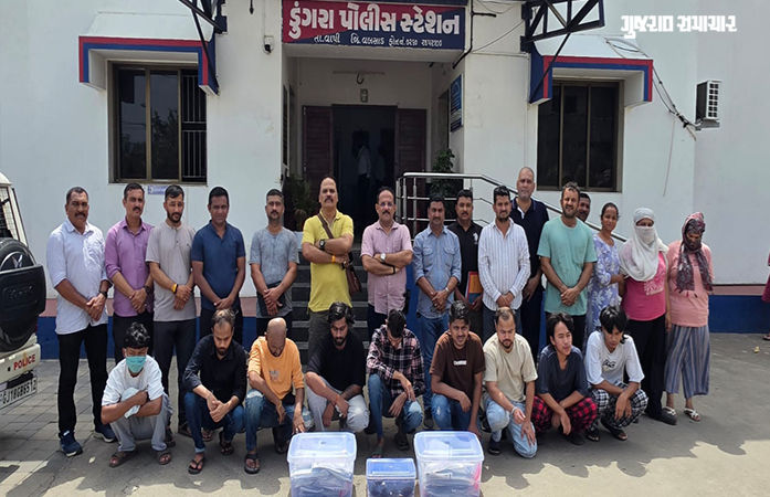 વાપીના બંગલામાં આંતરરાષ્ટ્રીય બોગસ કોલ સેન્ટર ચલાવતા 11 શખ્સો ઝડપાયા, કેનેડાના નાગરિકોને કરતાં ટાર્ગેટ