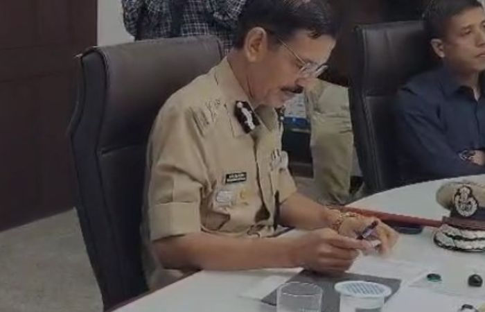 Ahmedabad police chief chairs crime conference, notes drop in first-party crimes
