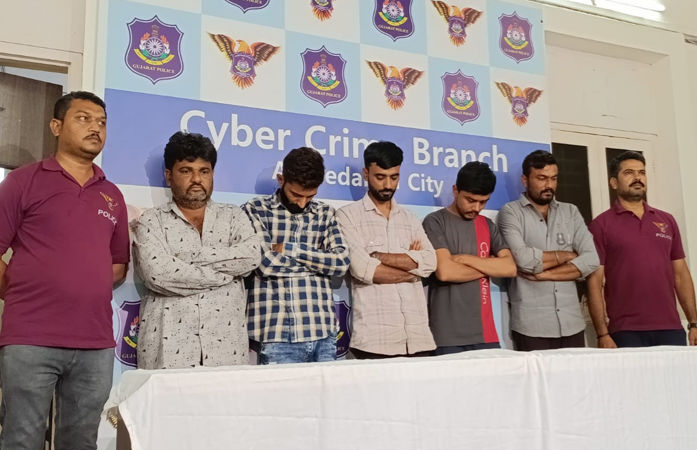 જામનગરમાં નાઇજિરિયન છેતરપિંડી નેટવર્ક સાથે જોડાયેલી ગેંગનો પર્દાફાશ, પાંચની ધરપકડ