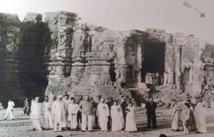 સરદાર પટેલે સાગર જળ હથેળીમાં લઈને સોમનાથ મંદિર નિર્માણની દ્રઢ પ્રતિજ્ઞા લીધી હતી