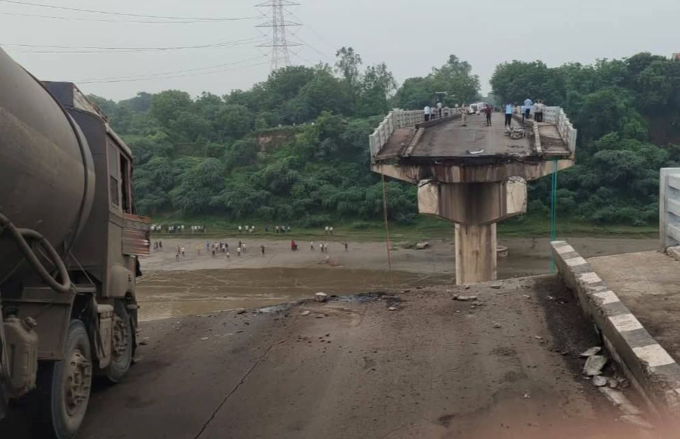 Death toll rises to 15 in Gambhira bridge collapse, ex-gratia announced for families of deceased