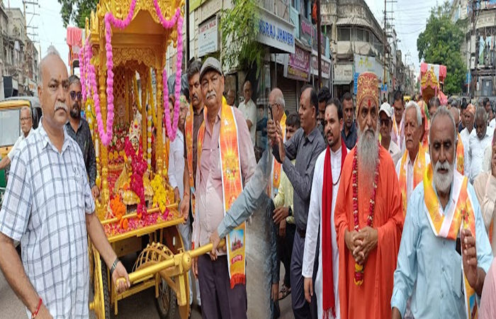 જામનગરમાં જન્માષ્ટમીની 19મી સાર્વજનિક શોભાયાત્રા ઠેર ઠેર મટકીફોડ સ્વાગતના કાર્યક્રમો સાથે સંપન્ન
