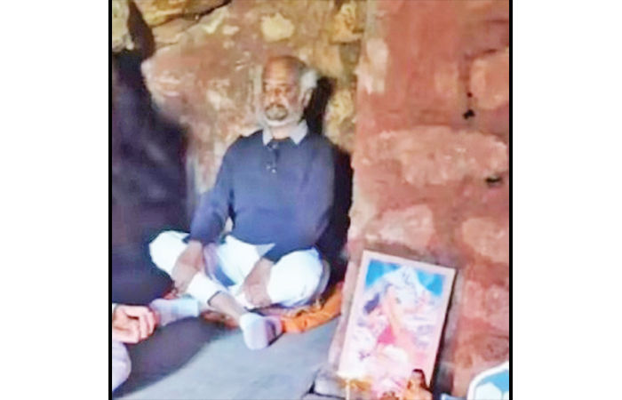 રજનીકાંતની અનુકરણીય પદયાત્રાઃ શાંતિની અનુભૂતિ