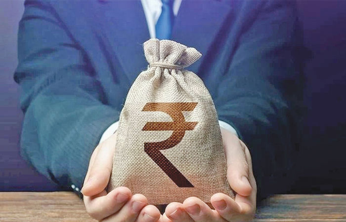એરાઉન્ડ ધ માર્કેટ                                               .
