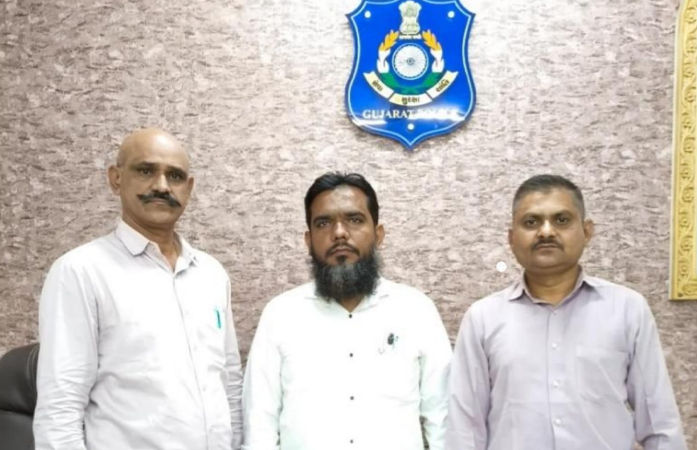 અમદાવાદમાં નકલી કોર્ટ ઓર્ડર બનાવનારો વકીલ ઝડપાયો, બનાવટી સહી-સિક્કાથી પોલીસને શંકા થઈ