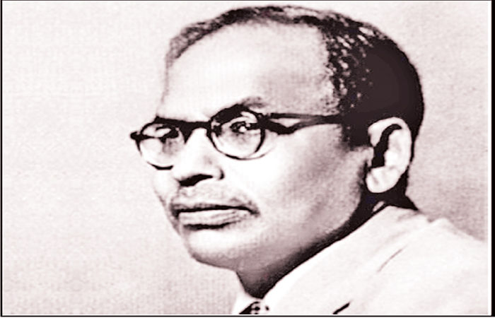 ગુલાબ મરે છે અને કાંટાઓ જીવંત રહે છે