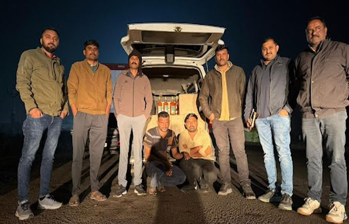 મહેસાણાથી ઇંગ્લિશ દારૂનો જથ્થો જામનગરમાં ઘુસાડી રહેલા 2 શખ્સો LCBના હાથે ઝડપાયા