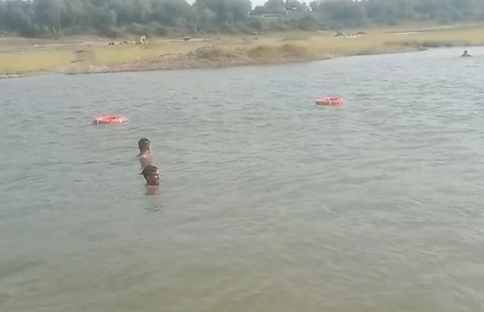 આણંદ: મહીસાગર નદીમાં નહાવા પડેલા વેટરનરી કોલેજના 4 વિદ્યાર્થીઓ ડૂબ્યા, બેના કરૂણ મોત