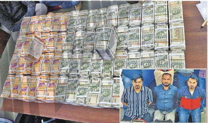 Three Maharashtra youth caught in Surat with fake ₹200, ₹500 notes