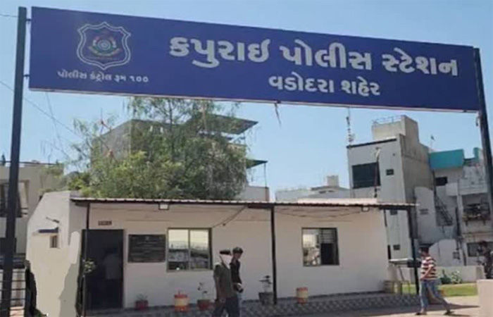 મકાનની ગેલેરીમાં જુગાર રમતા 7 જુગારીઓ ઝડપાયા