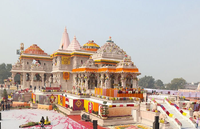 અયોધ્યા રામ મંદિરમાં નમાઝ પઢવાનો પ્રયાસ: એક યુવતી સહિત 3ની અટકાયત