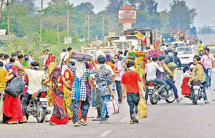 યુંહી કટ જાયેગા સફર સાથ ચલને સે