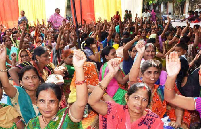 પગારની સિસ્ટમ બદલાતા આશા વર્કરોનો પગાર મોડો થતો ઉતરાયણનો તહેવાર બગડ્યો