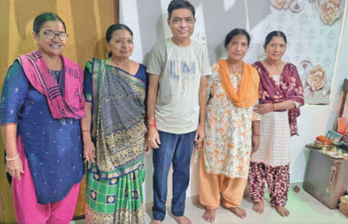 ભાઈ-બહેનના પ્રેમનો અનોખો કિસ્સો: ભાઇને કિડની આપી 'રક્ષા' નું બંધન નિભાવવા ચારેય બહેનો તૈયાર થઇ