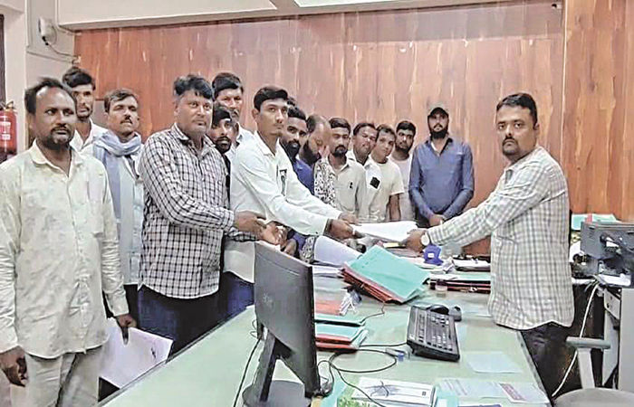 કંકાવટીમાં પાવરગ્રીડ વળતર ચુકવ્યા વગર કામ કરતી હોવાનો આક્ષેપ